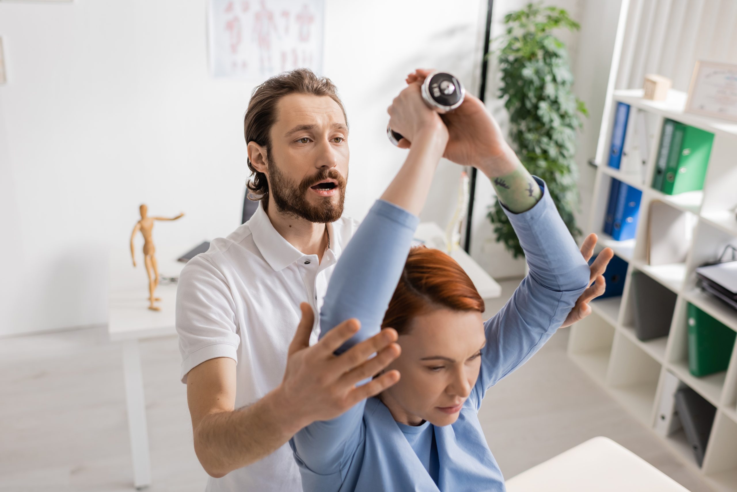 Exploring Spinal Decompression Techniques: Surgical vs. Non-Surgical Approaches